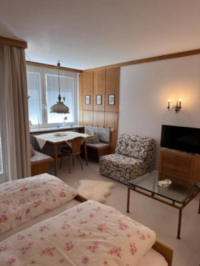 Studio 69 mit Hallenbad und Sauna by MoniCare Seefeld In Tirol